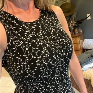 Black and White Patterned Sleeveless Dress